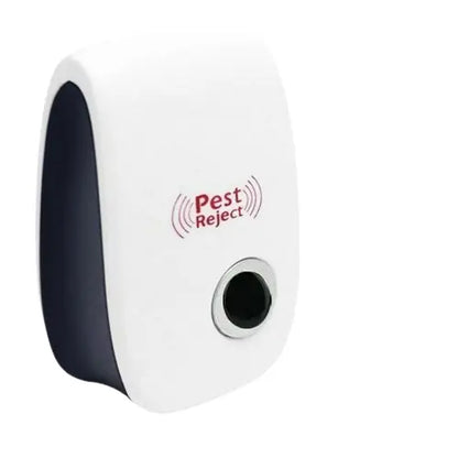 Squirrel Repeller with Ultrasonic Pulses and Weather-Resistant Design, Covers 800 Sq Ft Avento Goods