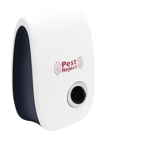 Squirrel Repeller with Ultrasonic Pulses and Weather-Resistant Design, Covers 800 Sq Ft Avento Goods