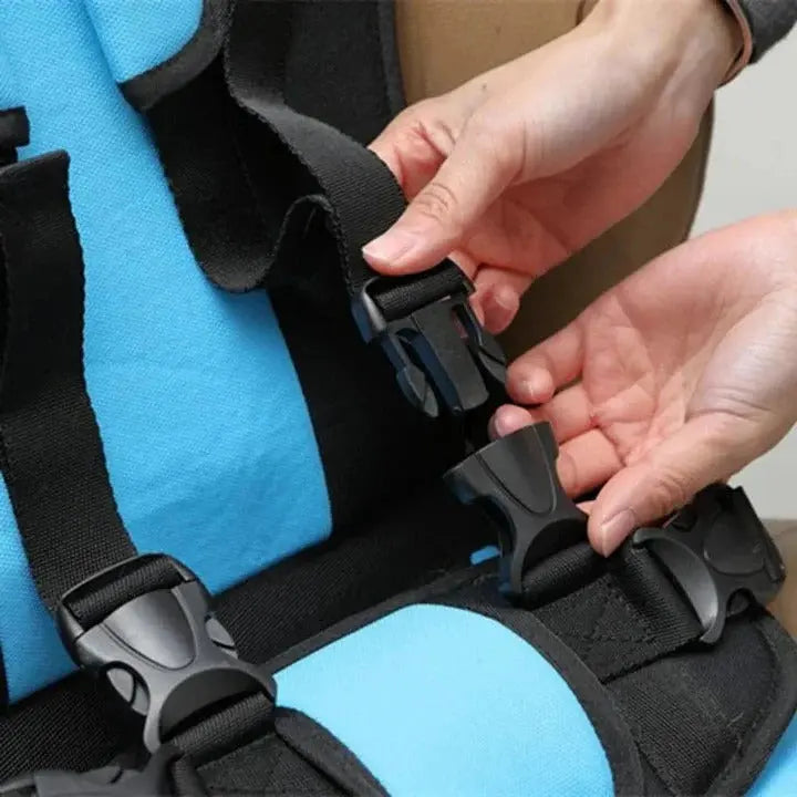 Portable Travel Car Seat with 5-Point Safety Harness and Foldable Design, Carry Bag Avento Goods