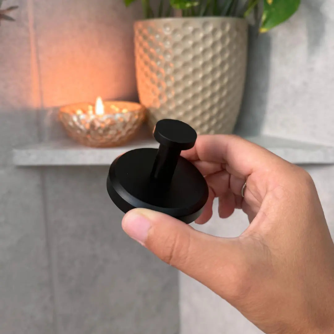 Suction Cup Hook with Locking Vacuum Seal and 15 Lb Load Capacity for Smooth Surfaces Avento Goods