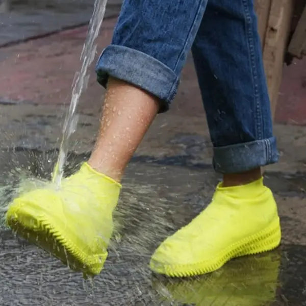 Silicone Shoe Covers with Anti-Slip Tread and Stretch Fit for Rainy Commutes Avento Goods