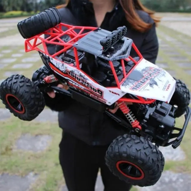 Remote Control Monster Truck with 4GHz 50m Range and Shockproof Suspension, 30-Min Runtime Avento Goods